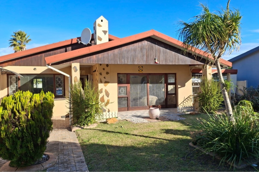4 Bedroom Property for Sale in Kabega Park Eastern Cape